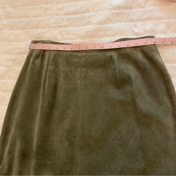 JH Collectibles Green Suede Skirt - Picture 3 of 9